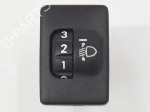Used Switch TOYOTA YARIS (_P13_) 1.5 Hybrid (NHP130_, NHP130) (101 hp) 6752757