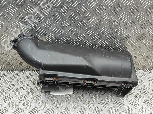 Used Air filter box PEUGEOT 3008 II SUV (MC_, MR_, MJ_, M4_) Hybrid 180 (M4DGLU) (179 hp) 30178368