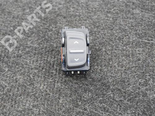 Used Right front window switch Right front window switch DACIA SANDERO II 1.2 (75 hp) 6753265 6753265