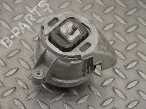 Used Engine mount Engine mount BMW 5 (F10) 530 d (286 hp) 33354212 33354212