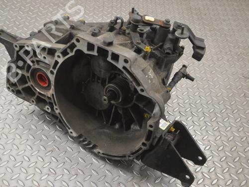 Gearbox HYUNDAI SANTA FÉ II (CM) 2.2 CRDi 4x4 | BP9862464M3