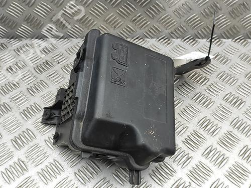 Used Fuse box PEUGEOT 2008 I (CU_) 1.2 THP 110 / PureTech 110 (110 hp) 30257690