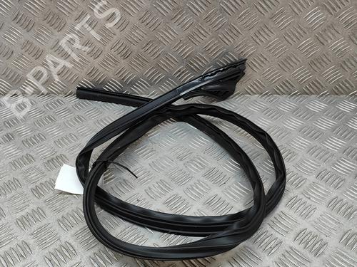 rubber-door-seal-tesla-model-y-5yjy-2019-33362940 main image