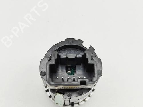Switch ASTON MARTIN DBX 4.0 All-wheel Drive | BP36809604I30 - Image 6