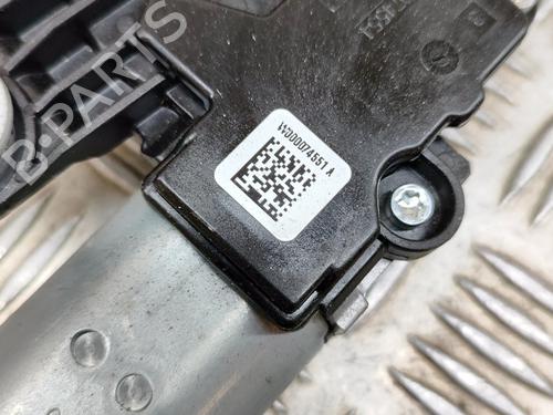 Rear wiper motor LAND ROVER DISCOVERY V (L462) 3.0 D 4x4 | BP16639325M102 