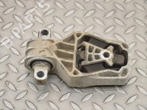 Used Engine mount MERCEDES-BENZ CLA Coupe (C117) CLA 220 CDI / d (117.303) (170 hp) 30235858