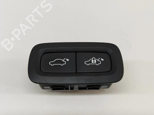 Switch VOLVO XC90 II (256) T8 Hybrid AWD | BP28555439I30