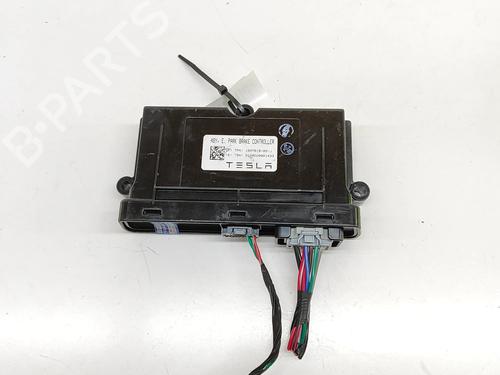 Used Electronic module Electronic module TESLA MODEL X (5YJX) P100D AWD (772 hp) 25218015 25218015