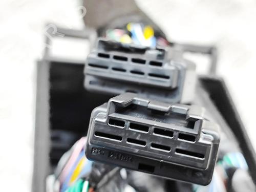 Fuse box TESLA MODEL X (5YJX) P90D AWD | BP36470737E1 - Image 8