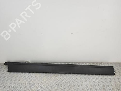 Venstre sidekjole Venstre sidekjole LAND ROVER DISCOVERY V (L462) 2.0 Sd4 4x4 (241 hp) 37029278 37029278