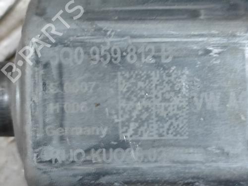Right rear window motor VW GOLF VII (5G1, BQ1, BE1, BE2) 2.0 GTI | BP19427865E22 