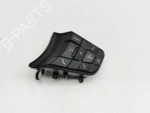 Steering wheel controls JAGUAR F-PACE (X761) 2.0 TD4 AWD | BP30621393E15