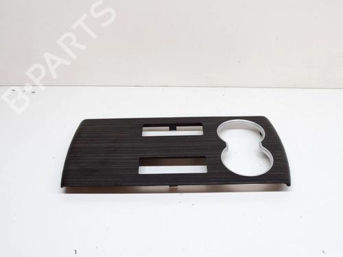 Used Middle console Middle console TESLA MODEL S (5YJS) 75 (320 hp) 14632251 14632251