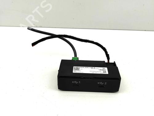 Used Electronic module Electronic module PORSCHE TAYCAN Cross Turismo (Y1B) 4S Performance Battery Plus (Y1BDB1) (571 hp) 31762772 31762772