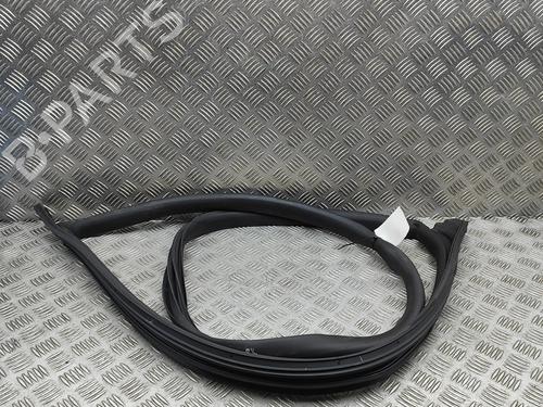 Gummiliste TESLA MODEL 3 (5YJ3) EV (283 hp) 32269376