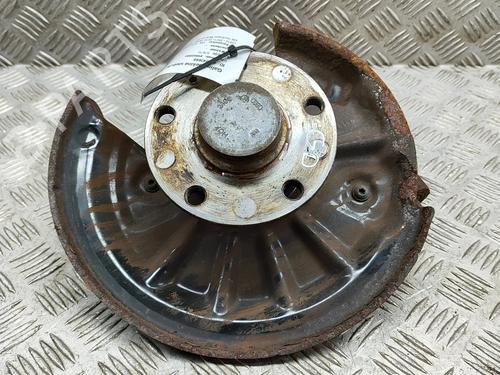 Used Right rear steering knuckle Right rear steering knuckle VW GOLF VII (5G1, BQ1, BE1, BE2) e-Golf (115 hp) 18165965 18165965