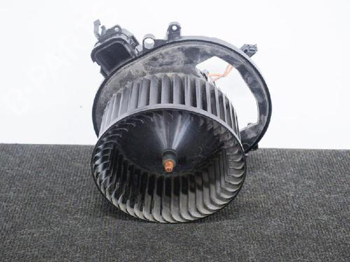 Used Heater blower motor BMW 4 Coupe (F32, F82) 420 d (184 hp) 6757253