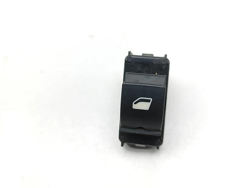 Used Left rear window switch PEUGEOT 2008 II (UD_, US_, UY_, UJ_, UR_, UC_) e-2008 (UKZKXZ) (136 hp) 30131337