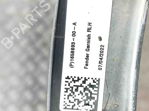 Rear left wheel arch trim TESLA MODEL Y (5YJY) EV Performance All-wheel Drive | BP28556736C136