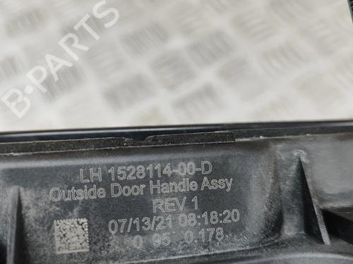 Front left exterior door handle TESLA MODEL Y (5YJY) EV Performance All-wheel Drive | BP31297049C128 