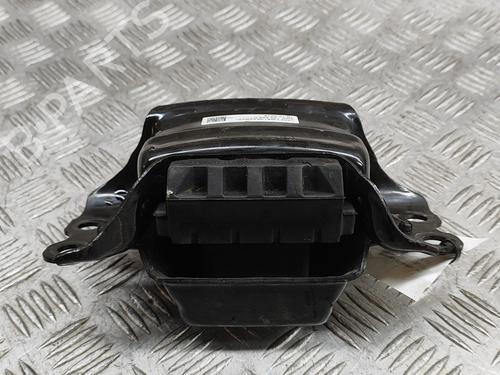 Used Engine mount AUDI Q3 (F3B) 35 TFSI (150 hp) 27787152