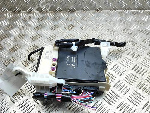 Used Fuse box Fuse box 39446713 39446713