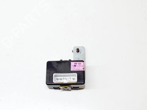 Used Electronic module HYUNDAI SANTA FÉ II (CM) 2.2 CRDi 4x4 (155 hp) 8842717