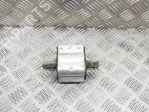 gearbox-mount-mercedes-benz-e-class-w212-e-350-cdi-212025-a2122400418-2009-2010-2011-2012-2013-2014-2015-2016-9227698 main image