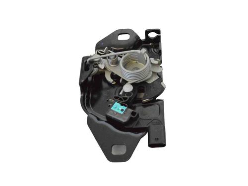 Zamek maski TESLA MODEL Y (5YJY) EV Performance All-wheel Drive | BP30250523C133 