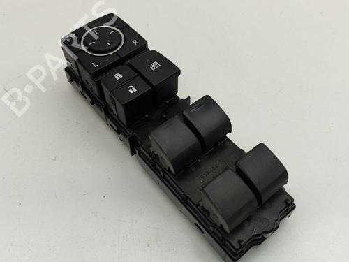 Used Right front window switch LEXUS IS III (_E3_) 300h (AVE30_, AVE30R) (220 hp) 28433947