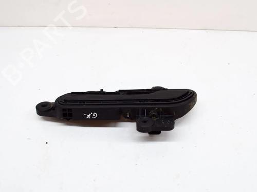 rear-left-exterior-door-handle-tesla-model-3-5yj3-2017-27755002 main image