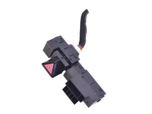 Used Warning switch HYUNDAI TUCSON (TL, TLE) 1.6 CRDi (136 hp) 30237037