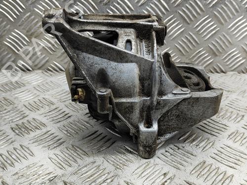 Used Engine mount Engine mount 16140398 16140398