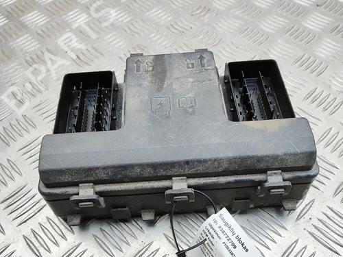 Used Fuse box Fuse box 37609922 37609922