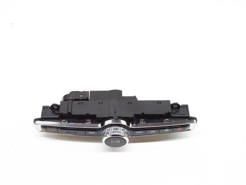 switch-volvo-xc60-ii-246-d4-awd-31398846-p31398846-2017-8840624 main image