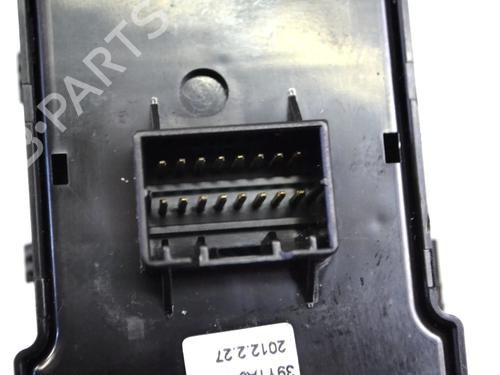 Switch HYUNDAI i30 (GD) 1.6 CRDi | BP30221490I30