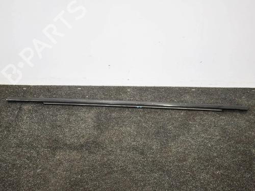 right-rear-door-panel-land-rover-range-rover-evoque-l538-22-d-4x4-bj3225596ad-2011-2012-2013-2014-2015-2016-2017-2018-2019-14665080 main image