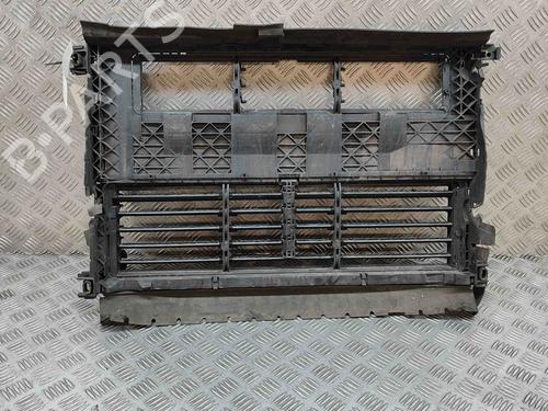 Used Grille PEUGEOT 3008 II SUV (MC_, MR_, MJ_, M4_) Hybrid (224 hp) 29264941