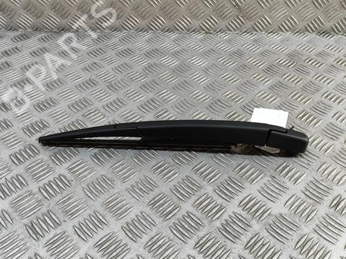 rear-windshield-wiper-arm-nissan-juke-f16_-2019-27794426 main image