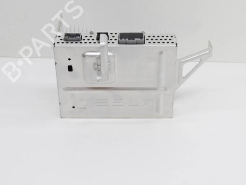 Used Electronic module TESLA MODEL 3 (5YJ3) EV (283 hp) 27748960