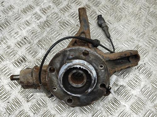 Used Right front steering knuckle PEUGEOT 5008 (0U_, 0E_) 1.6 HDi (114 hp) 16140036