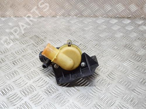 Used Thermostat housing Thermostat housing LAND ROVER RANGE ROVER SPORT II (L494) 3.0 SDV6 4x4 (306 hp) 27756042 27756042