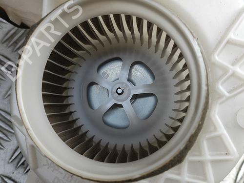 Heater blower motor LEXUS IS III (_E3_) 300h (AVE30_, AVE30R) | BP28433913M62 