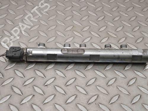 Used Injection rail MINI MINI (R56) Cooper D (112 hp) 30233007