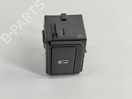 switch-jaguar-i-pace-x590-2018-27782818 main image