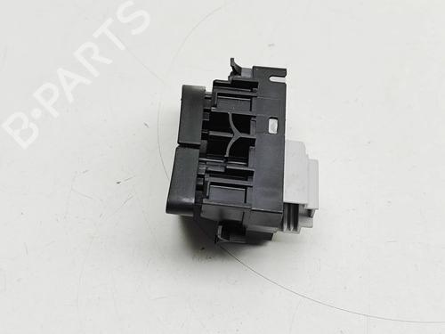 Switch MERCEDES-BENZ GLA (H247) GLA 200 (247.787) | BP30857122I30