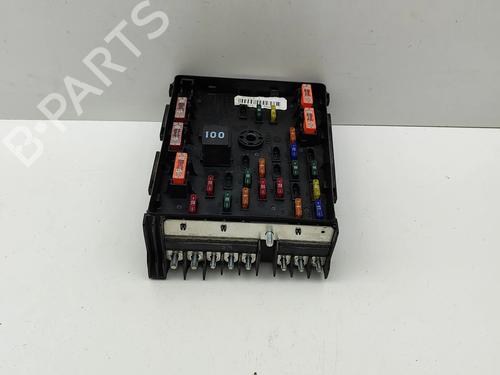 Fuse box VW PASSAT B7 Variant (365) 2.0 TDI | BP27351561E1 - Image 3