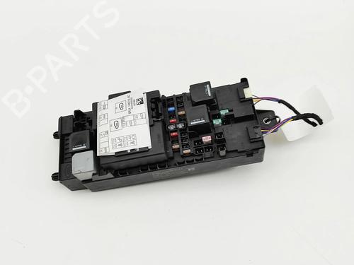 Used Fuse box Fuse box 37029699 37029699
