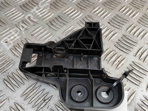 Used Rear bumper bracket AUDI Q2 (GAB, GAG) 35 TFSI (150 hp) 28675096
