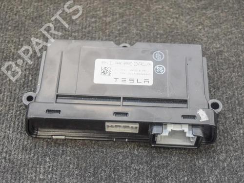 Used Electronic module TESLA MODEL S (5YJS) 75D AWD (525 hp) 20232943